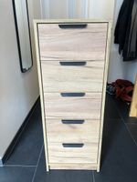 Tolle Kommode mit 5 Schubladen in schöner Holzoptik!
