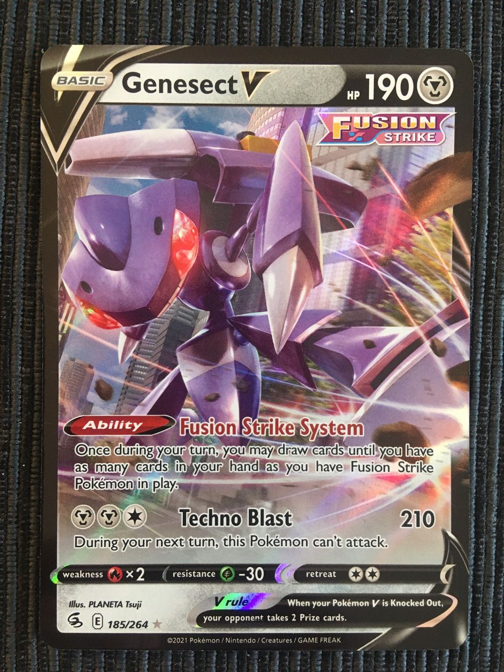 Pokémon Carte collezionabili: Pokemon Genesect V Fusion Strike Englisch – Nuovo (secondo la descrizione) da Wabern venduto da Collectfun