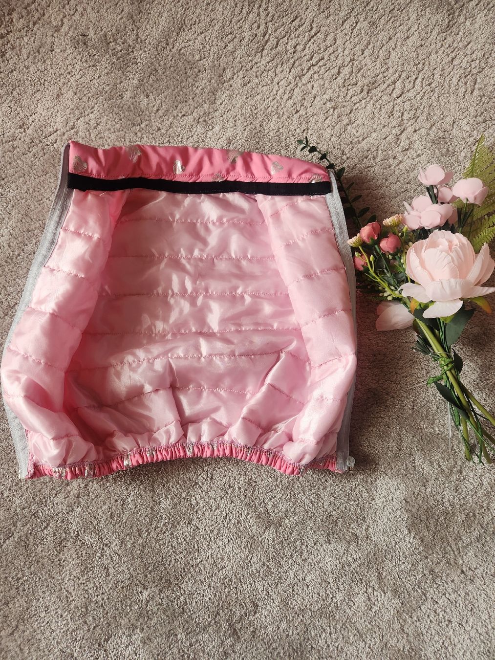 Altro abbigliamento: Pinke Kinderweste mit Herzen, ca Grösse 74 – Usato da Bözberg venduto da Szni_9s8z 1