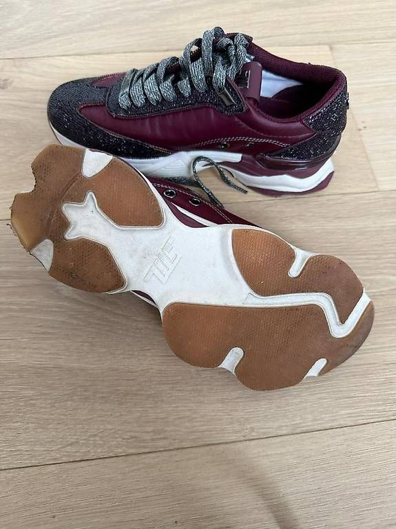 Steve Madden Scarpe da donna: Steve Madden Sneakers Setback-R Cherry Gr. 35.5 – Usato da Zürich venduto da Tevelyn 3