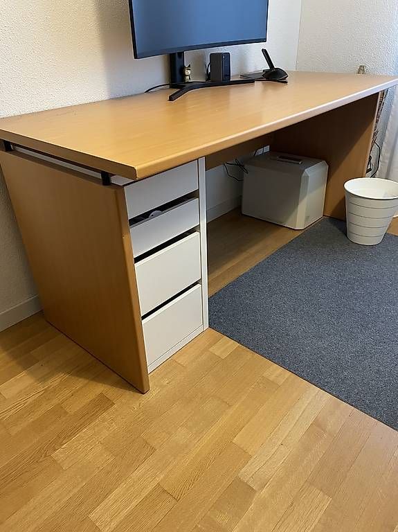 Schreibtische: Bürotisch – Gebraucht aus Brunnen von Mirieb 2