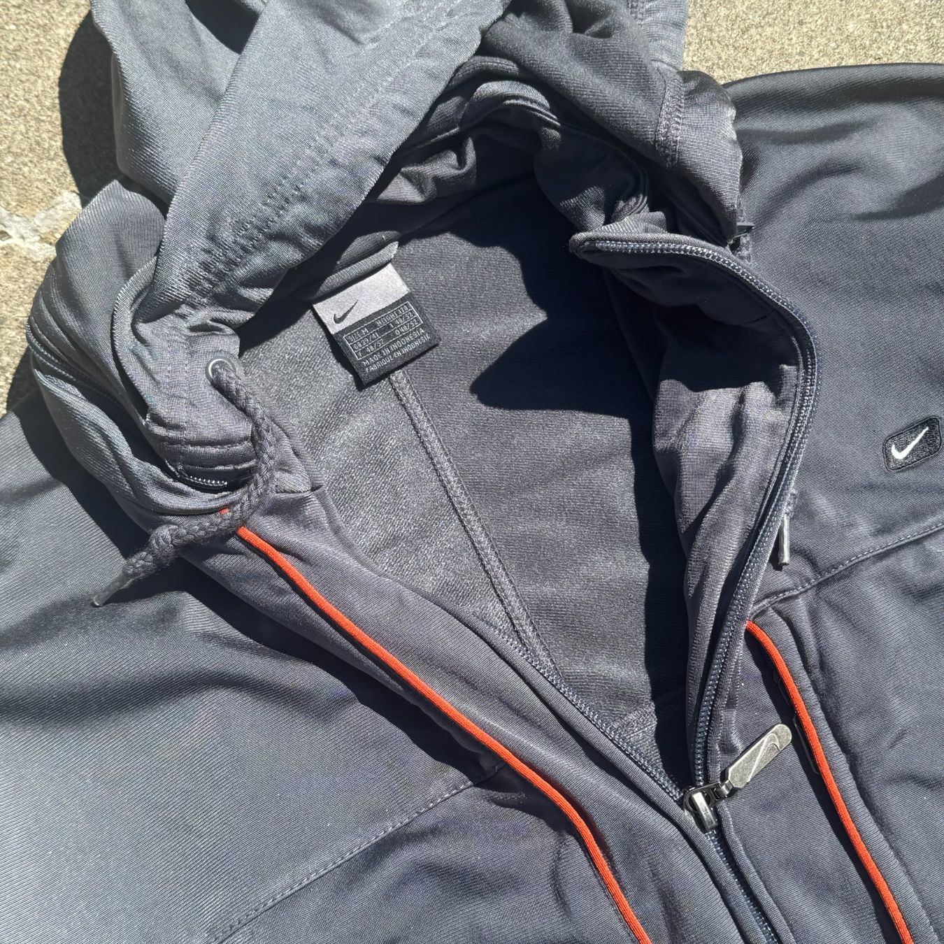 Nike Giacche: Nike 00s streetwear track jacket grey tech grau jacke pull – Usato da St. Gallen venduto da sourced_limited 2