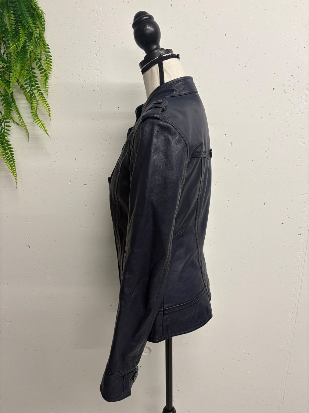 Esprit Giacche: EDC Esprit Lederjacke dunkelblau Gr. M – Nuovo (secondo la descrizione) da Regensdorf venduto da secondchancefashion 4