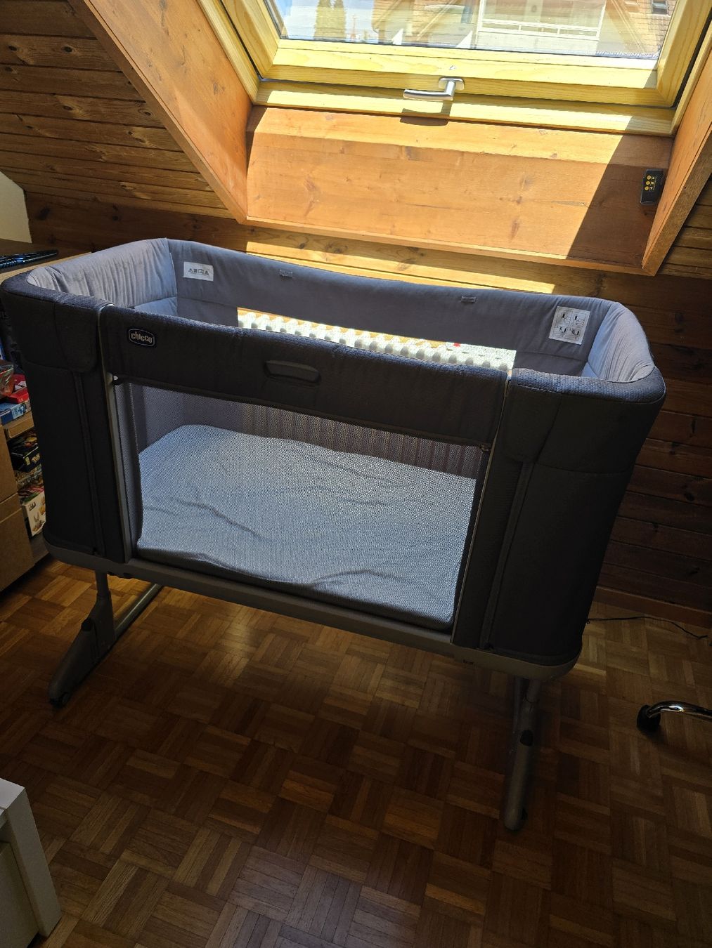 Chicco Lits: Chicco Next2me Forever Beistellbett grau – D'occasion à Bäretswil par Pheenix48 2