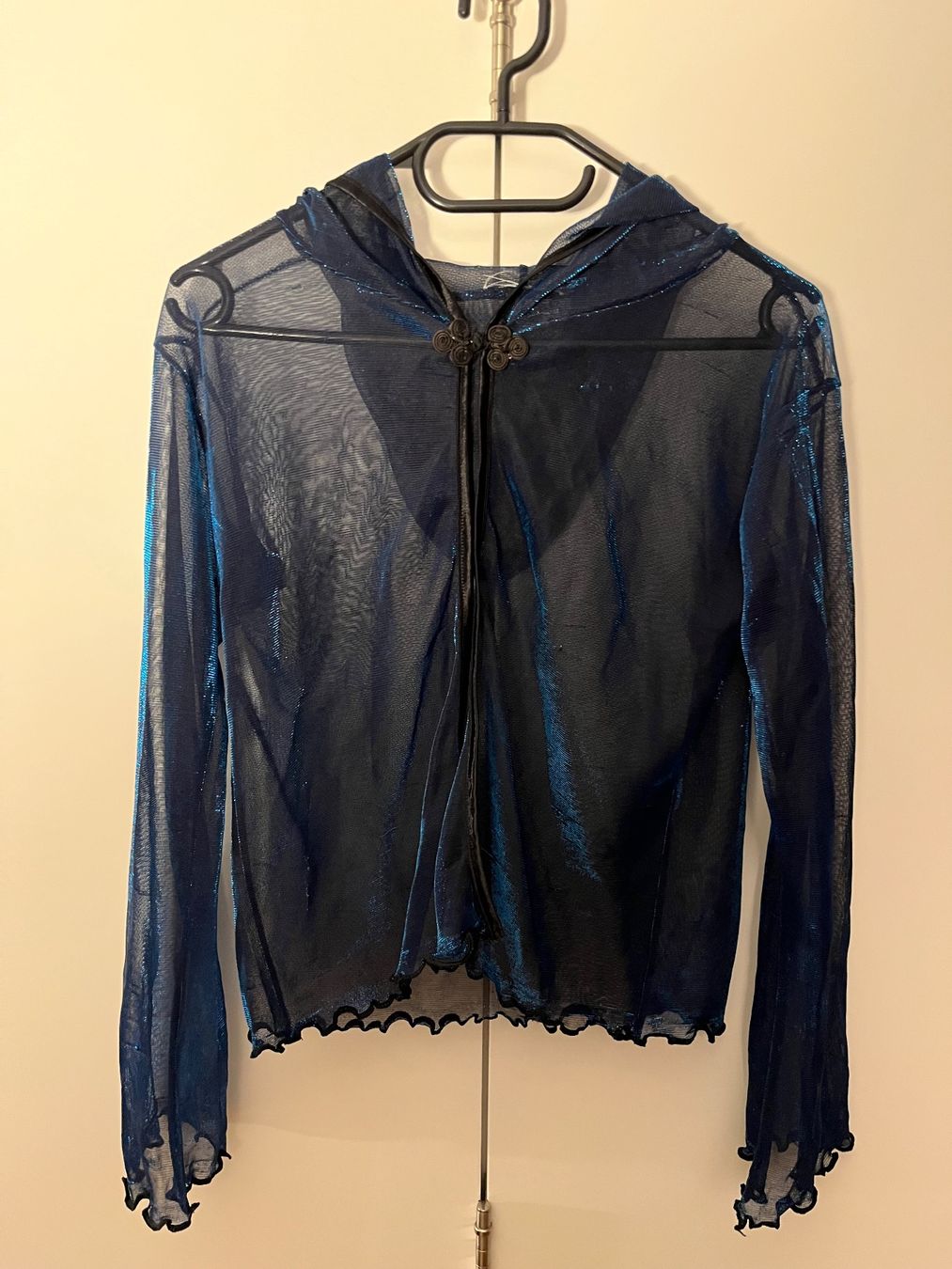 Bolero: Glitzerjäckchen / Kapuzenpulli blau transparent Lettuce Hem – Usato da Gümligen venduto da blackberrys 1