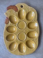 Plat de présentation pour oeufs au motif d'une poule