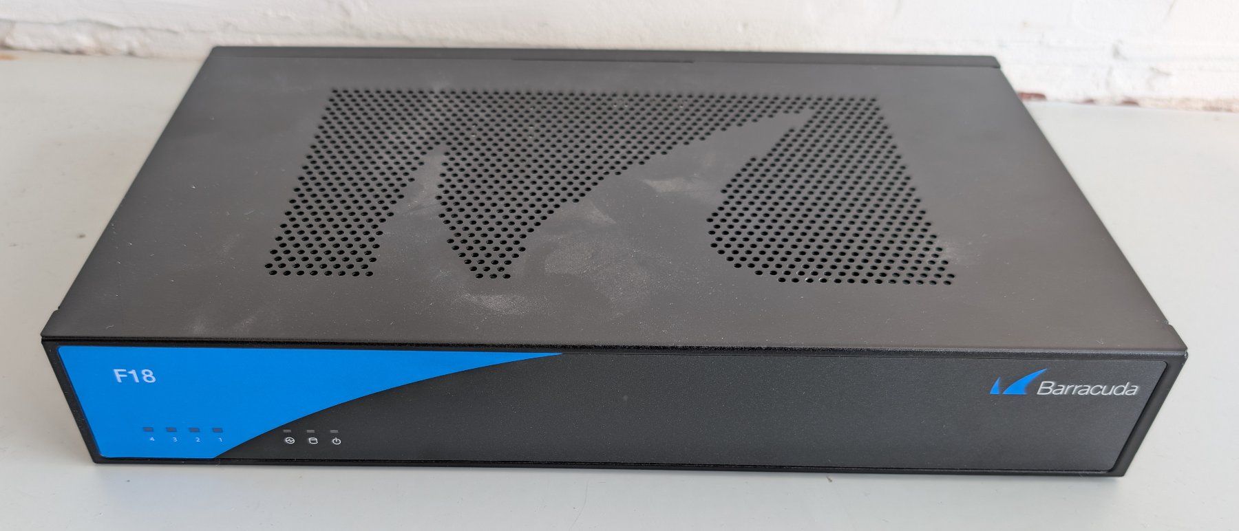 Firewall: Barracuda Firewall F18 – Gebraucht aus Dietlikon von ComdatAG 1