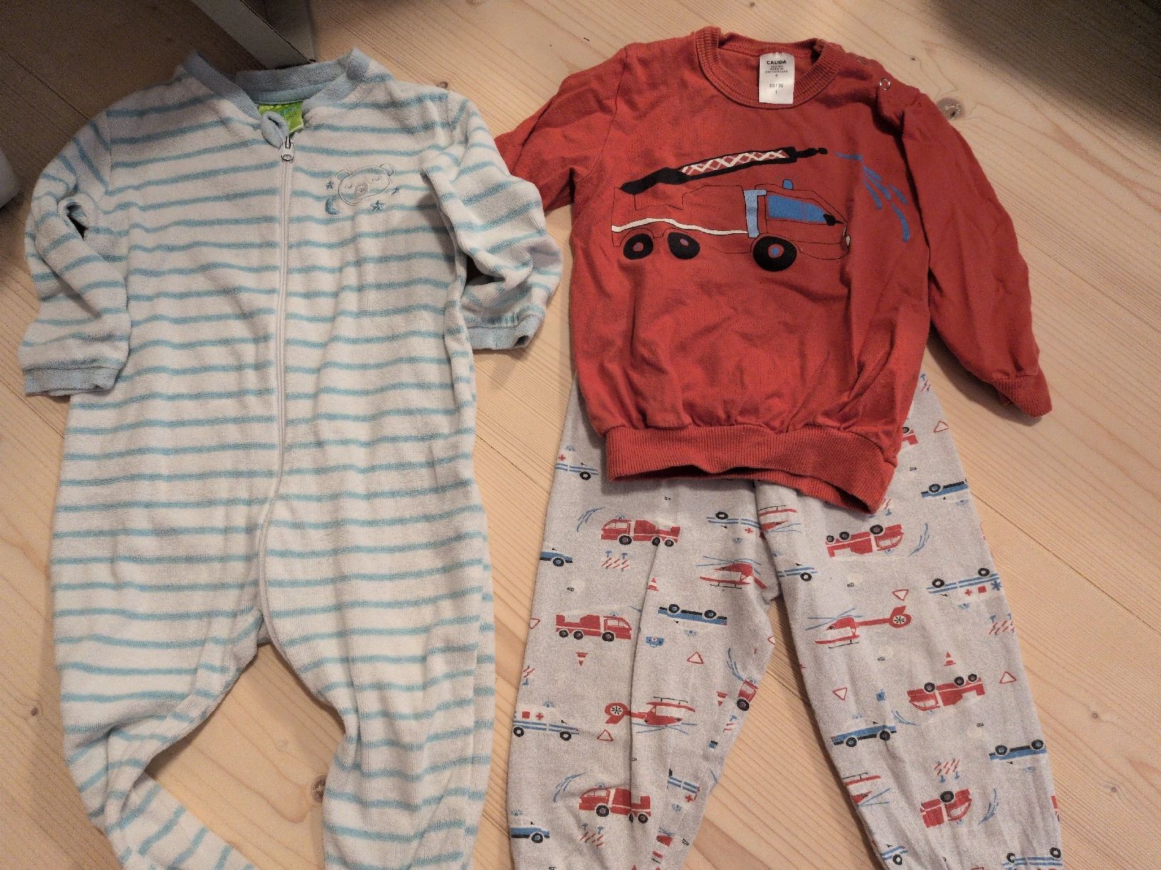 Lotti & Set di vestiti: Kleiderpaket Gr. 80 – Usato da Oberhelfenschwil venduto da Tattar 2
