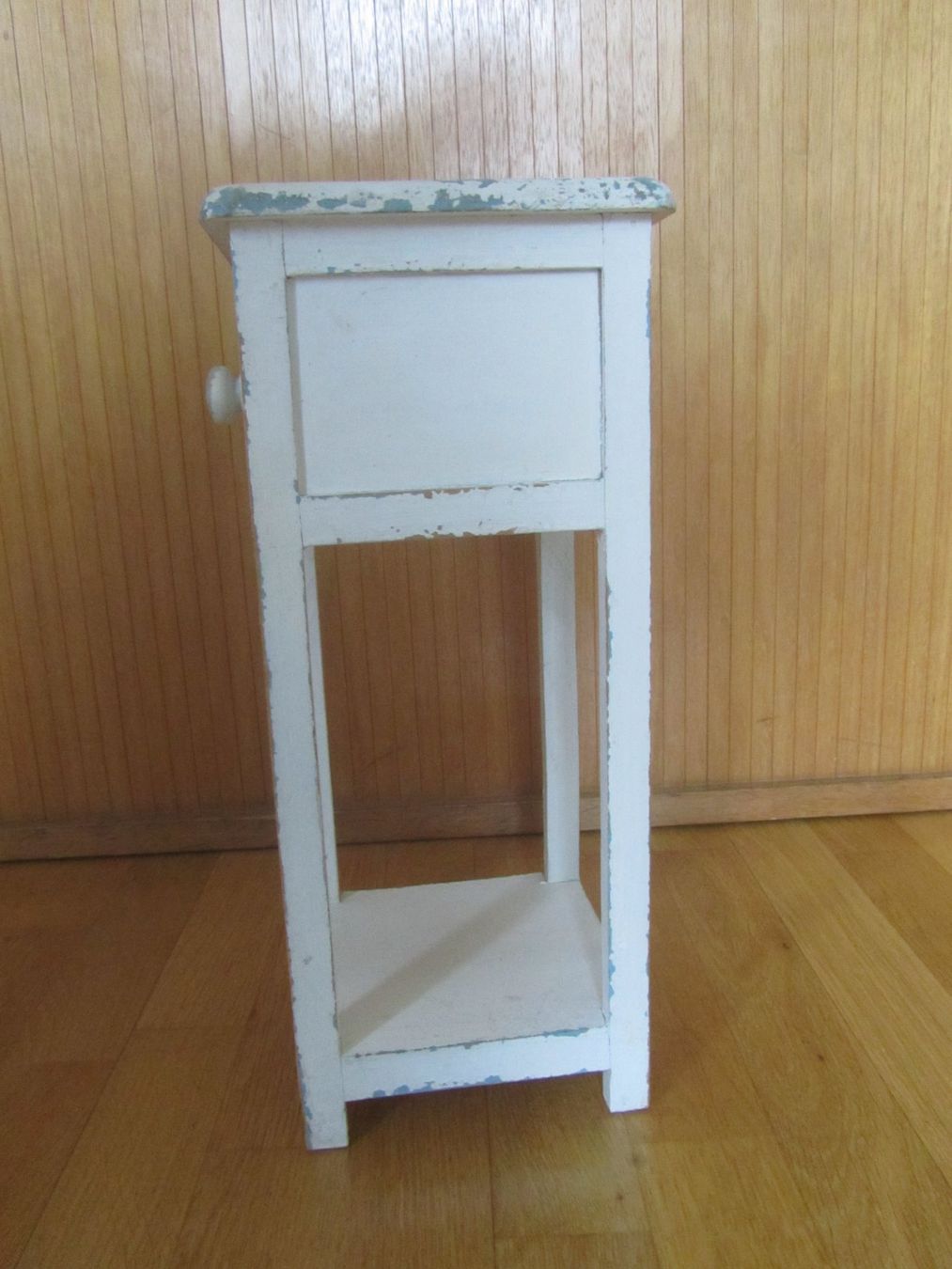 Comodini: Shabby Chic Möbeli mit Schublade & Ablage – Usato da Seengen venduto da mikelele 1