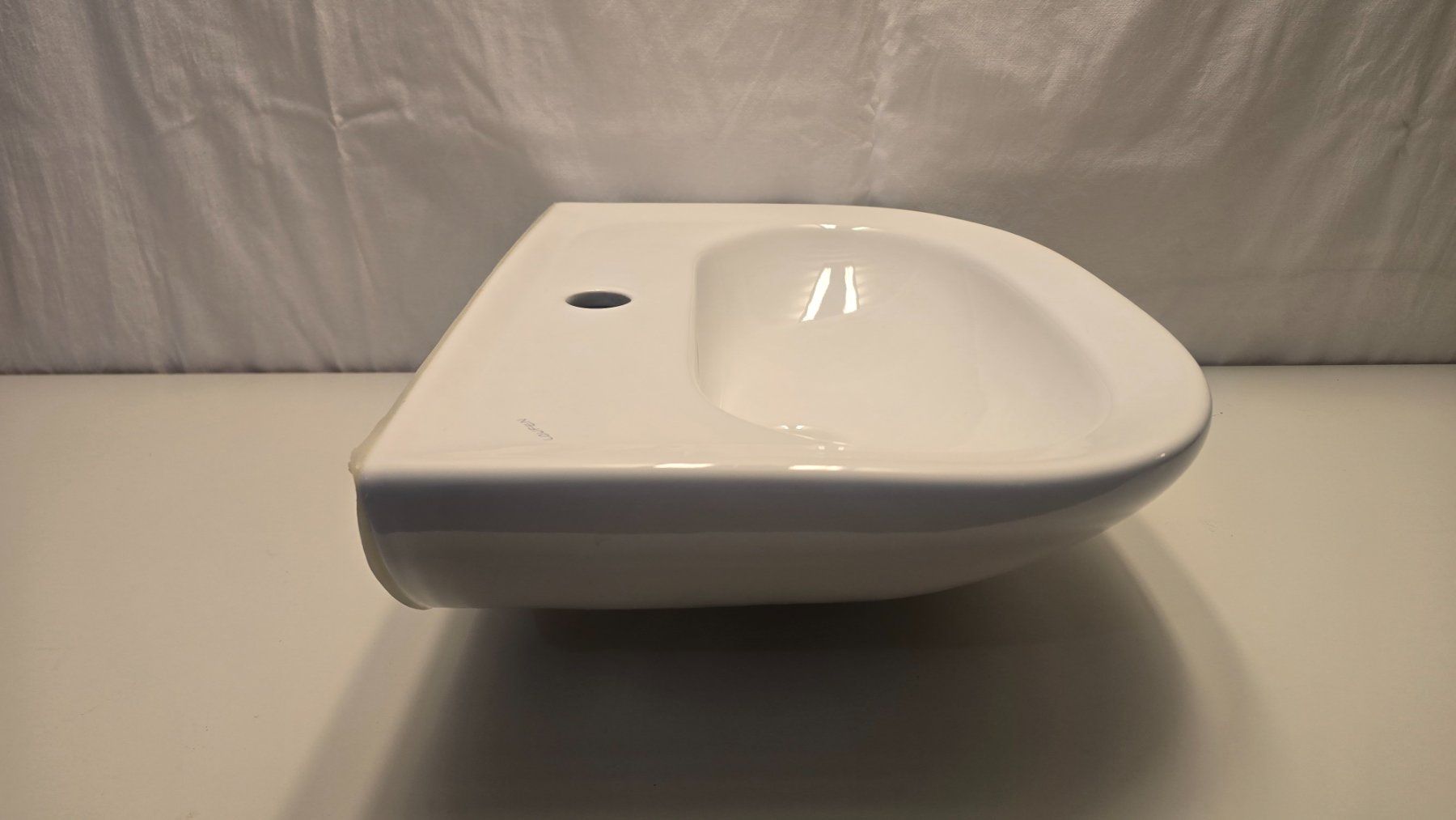 Lavabi & lavandini: Lavabo weiss mit Ablagefläche von Laufen – Nuovo (secondo la descrizione) da Zürich venduto da Bobesfee 2