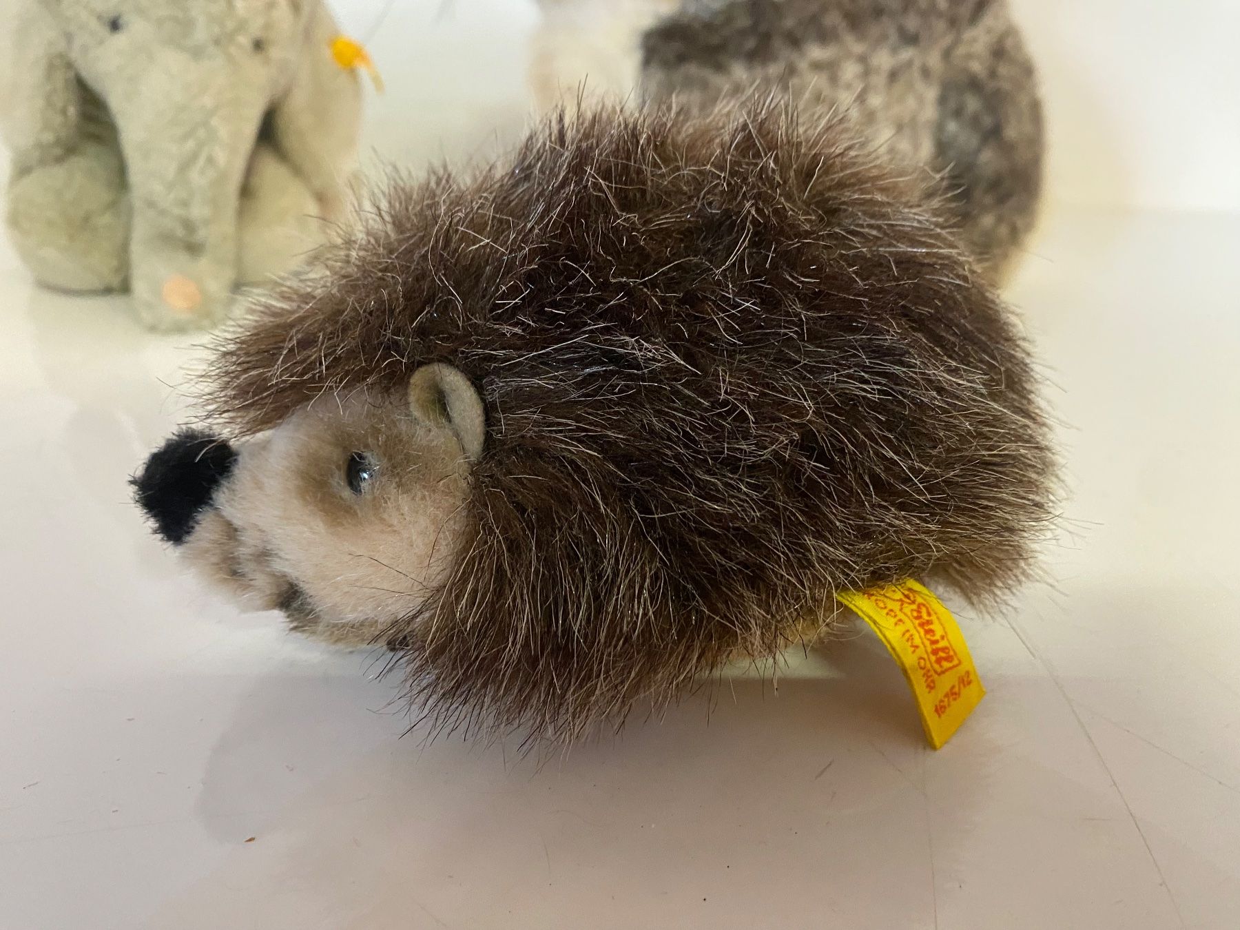 Steiff Spielzeuge: Steiff Stofftier Konvolut: Elefant, Hase, Igel, Schaf – Gebraucht aus Ballwil von ClassicGallery 4