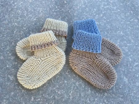 Gr.68 Handgestrickte Babys Socken, Stricksocken (10,5 cm)