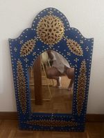 Spiegel blau mit goldenen Ornamenten und Nieten Grösse L