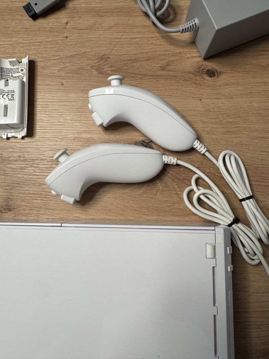 Nintendo Console: Nintendo Wii Konsole mit Zubehör – Usato da Biberist venduto da etesummer 3