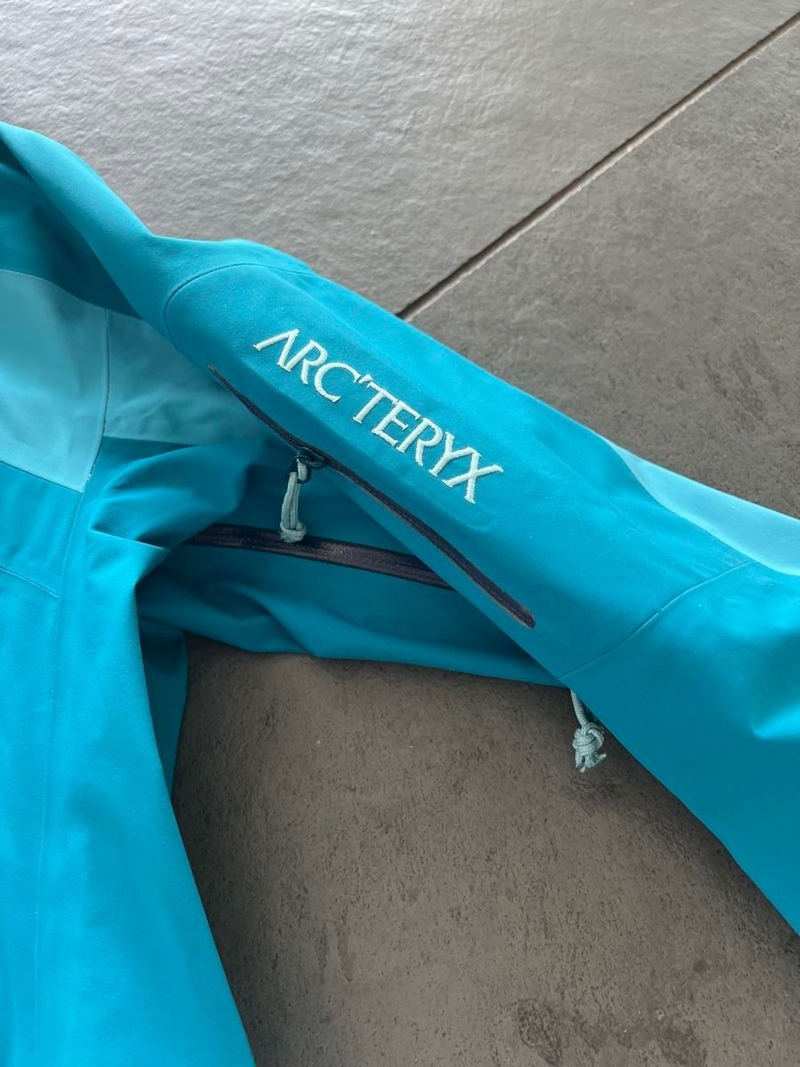 Arcteryx Jacken: Arcteryx Gore Tex Jacke Damen – Neu (gemäss Beschreibung) aus Rapperswil SG von ale_xg9f 6