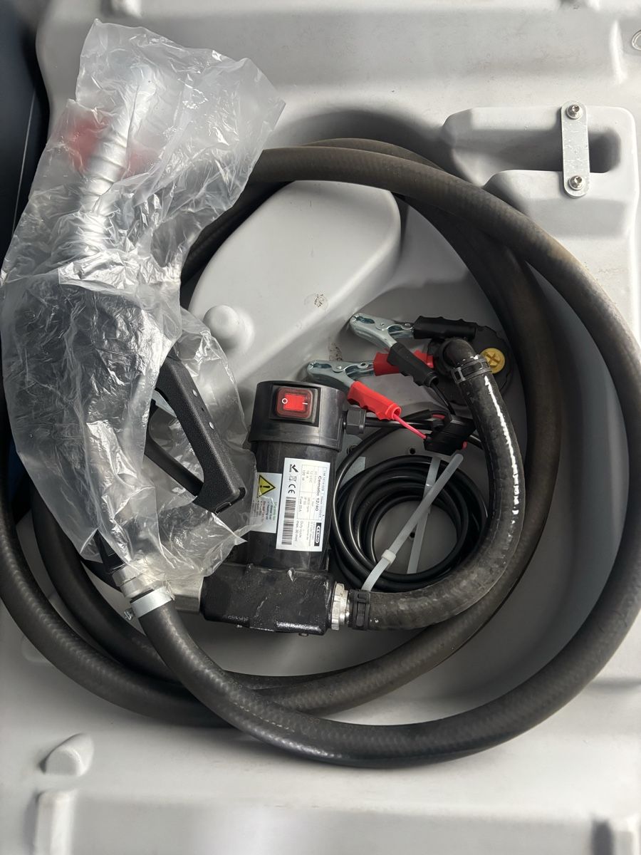 Sonstiges Fahrzeugzubehör: Citerne mobile 220lt – Neu und originalverpackt aus Villarzel von Tochent-toche 2