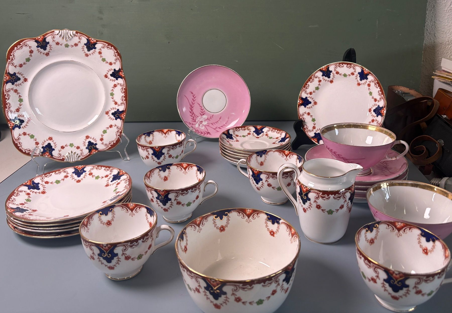 Set di piatti: Tuscan China Teeservice & rosa Vintage Set – Usato da Otelfingen venduto da Yossi-68