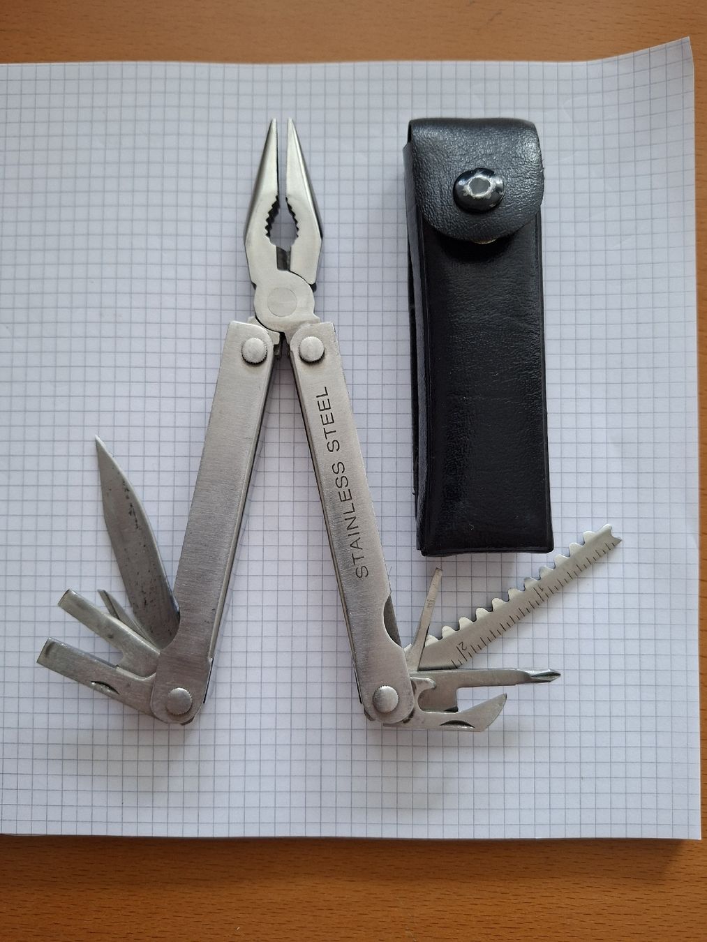 Taschenmesser: Multitool Edelstahl mit Etui gebrauchter Zustand – Neu und originalverpackt aus Uster von mak_mw2n 1
