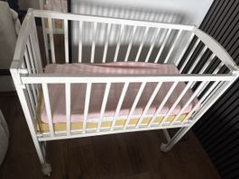 Baby cot with mattress & 2 fitted sheets, good cond.