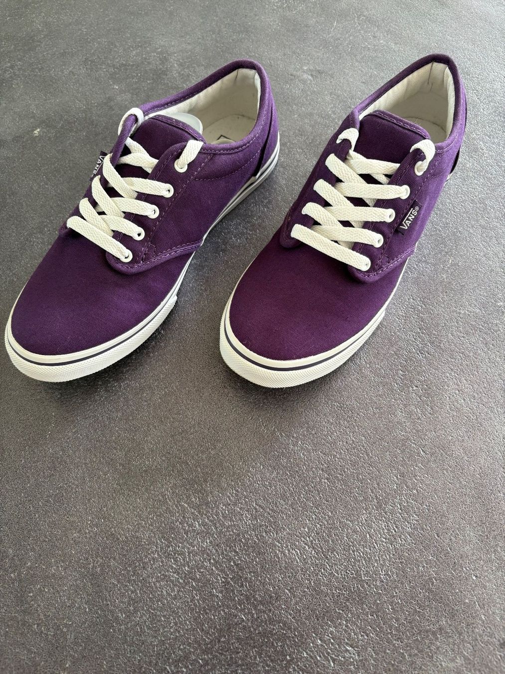 Vans Scarpe da donna: Damen Sneakers Vans Lila Grösse 37 – Usato da Flawil venduto da HeisseReifen 2