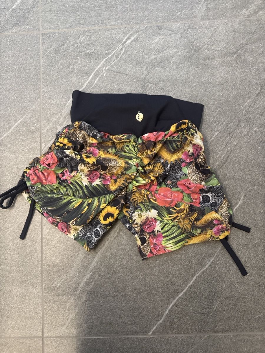 Leggings: Push up shorts size S – Usato da Porza venduto da kaj_d5q7 1