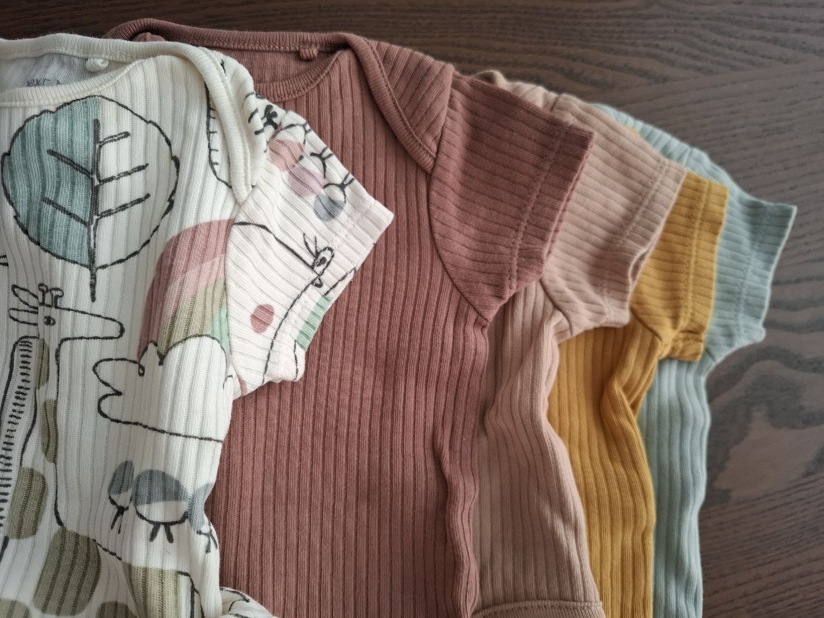 Next Lotti & Set di vestiti: 5 Next Baby Bodys Grösse 50 – Nuovo (secondo la descrizione) da Bern venduto da fabienneste 3