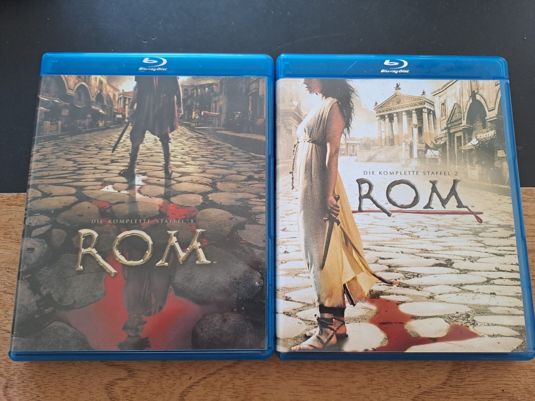 Alle DVDs: Blu-Ray Rom 1.& 2. Staffel im Kartonschuber gebraucht – Gebraucht aus Glashütten von Schwebefisch 2
