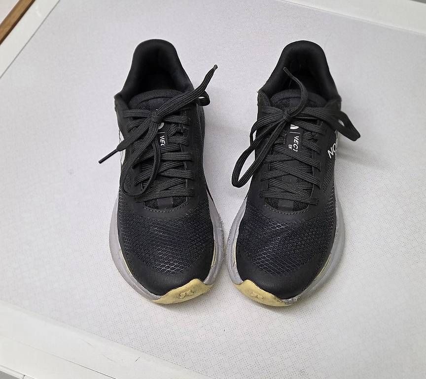 Scarpe da donna: Trekkingschuhe North Face Gr 37 – Usato da MUTTENZ venduto da cod_8p5k