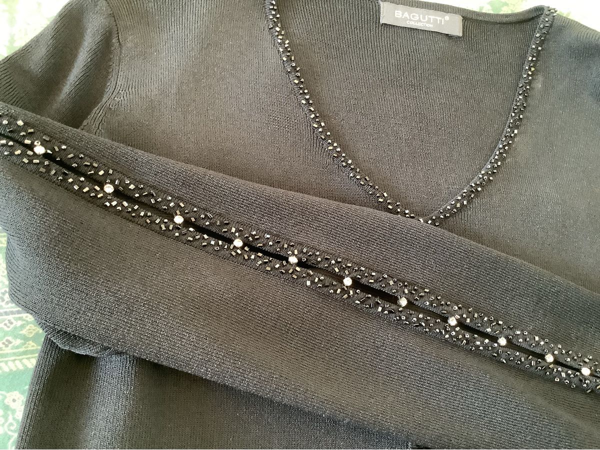 Maglioni & Felpe: Festlicher Pullover mit Strass. – Usato da Ennetbaden venduto da Valli4 4