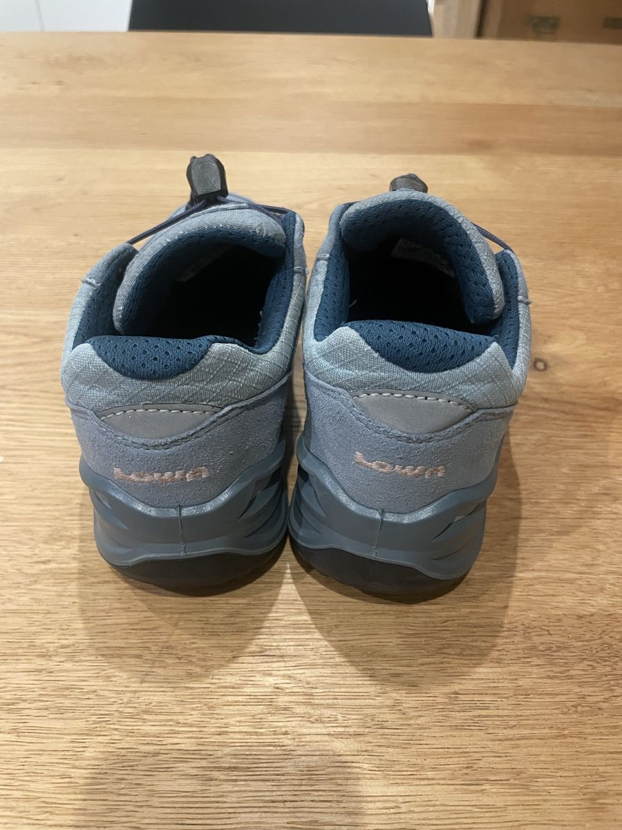 Lowa Scarpe per ragazze: Lowa Zirrox gr. 35 Trekkingschuhe – Usato da Recherswil venduto da grafics 5