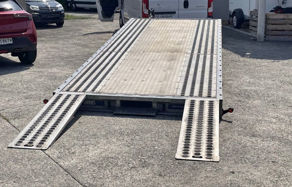 Lorries Rimorchi: Anhänger – Usato da Burg AG venduto da Rl-2390