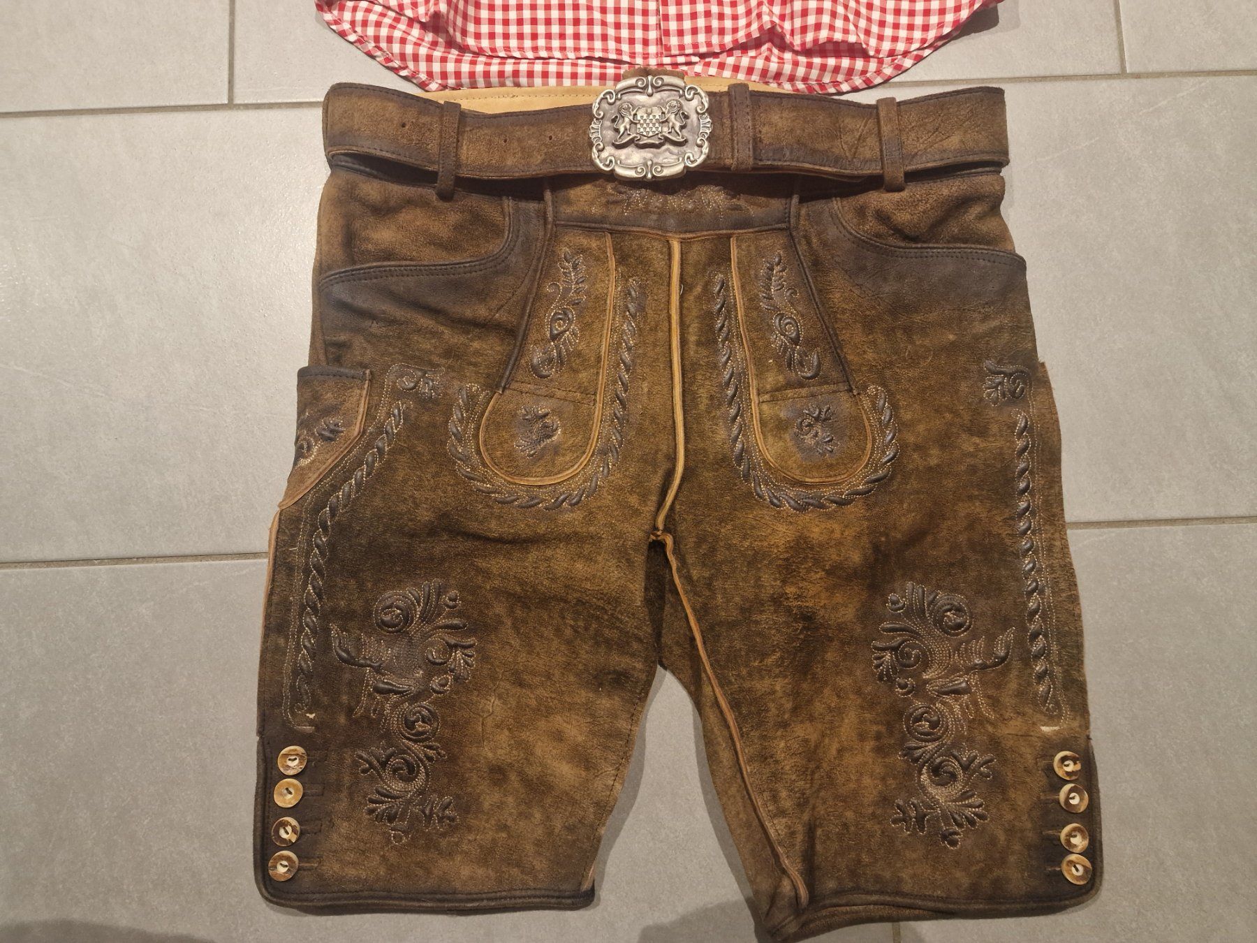 Costumi: Schöne handmade Stockerpoint Lederhose mit Trachtenhemd – Nuovo (secondo la descrizione) da Bonstetten venduto da Foxi11 2