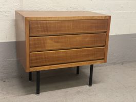 Vintage kommode sideboard mit 3 schubladen und metallfüsse