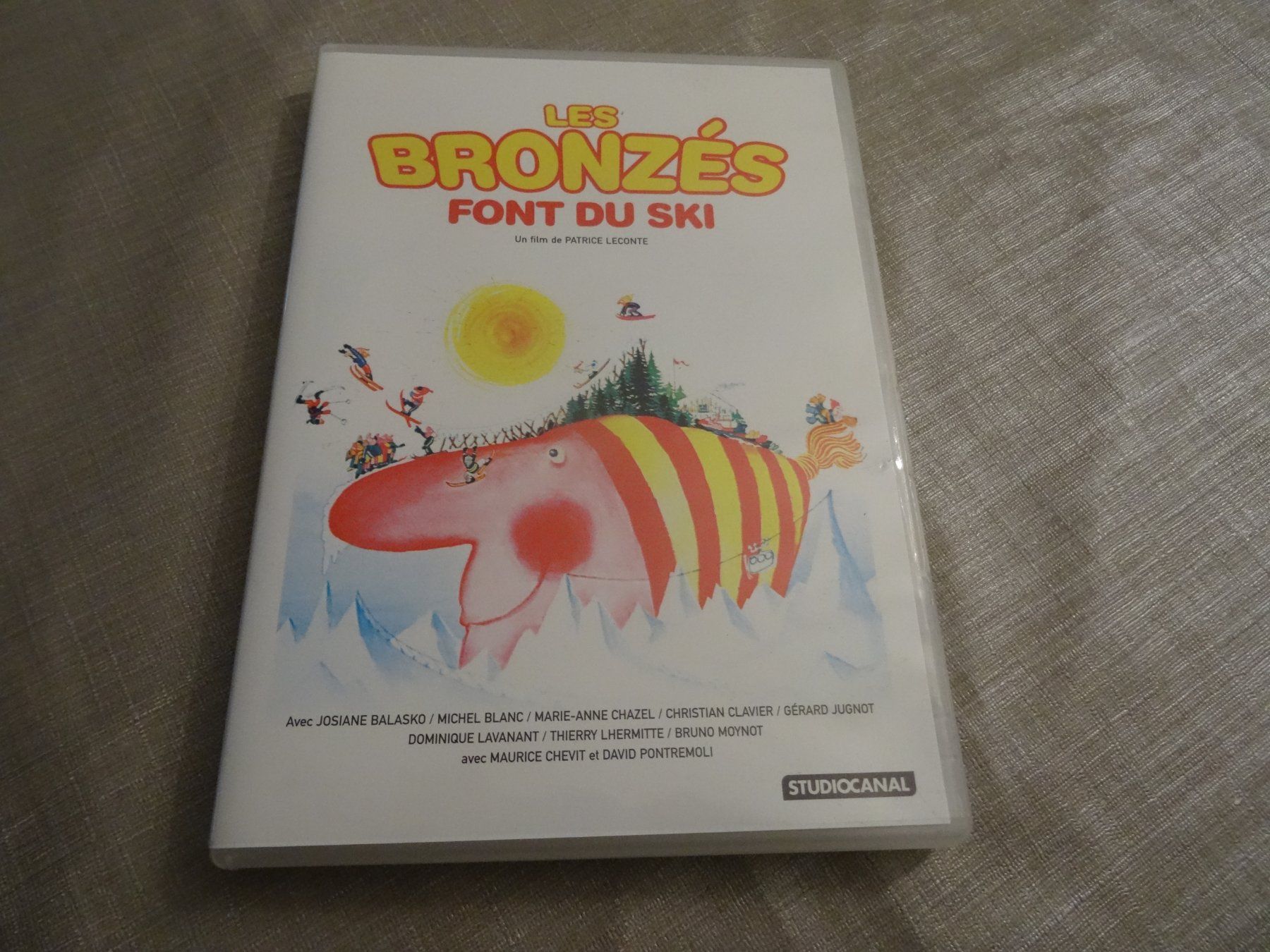 Tutti i DVDs: DVD "Les Bronzés font du ski"  FRANZÖSISCH / ENGLISCH – Usato da Olten venduto da Disc-Verkauf