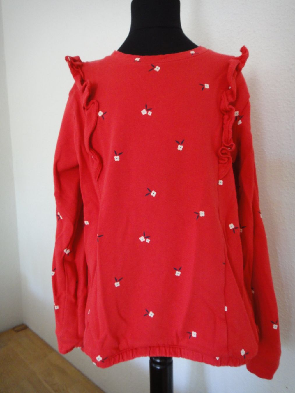 Okaidi Maglioni & Felpe: Okaidi Pullover mit Blümchen & Rüschen, Gr. 12 Jahre 152 cm – Usato da Winterthur venduto da LemonTree5