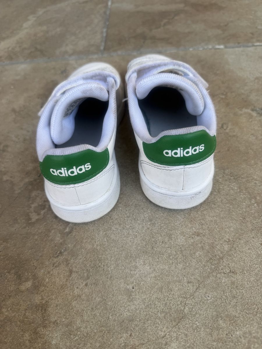 Adidas Schuhe für Jungen: Adidas Gr.30 – Gebraucht aus Schiers von Sam.ahd1 2