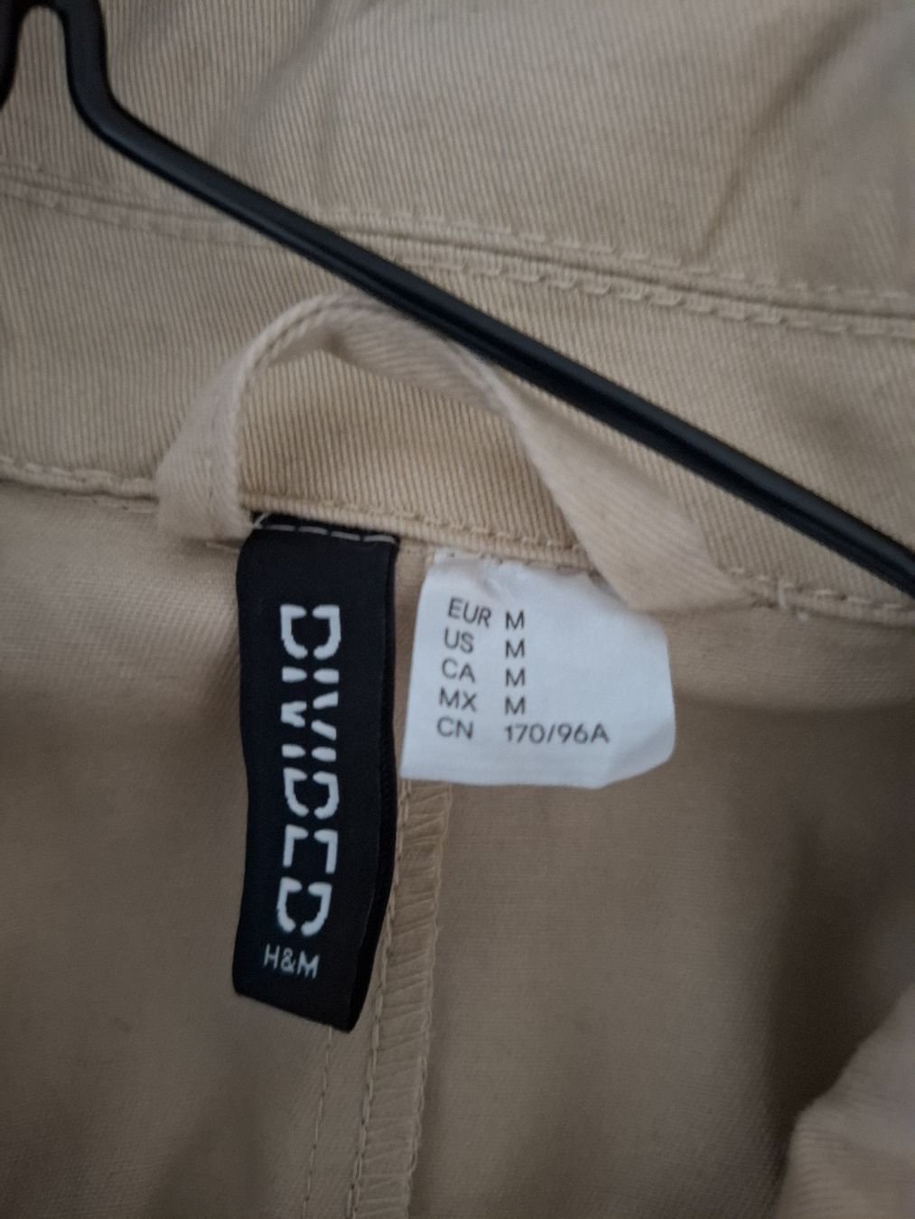 H&M Giacche: Trench H&M Divided beige, taille M – Usato da Neuchâtel venduto da FloKo88 4