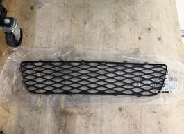 Grille centrale pare-chocs Audi RS4 B5 – 8D0807683H3FZ