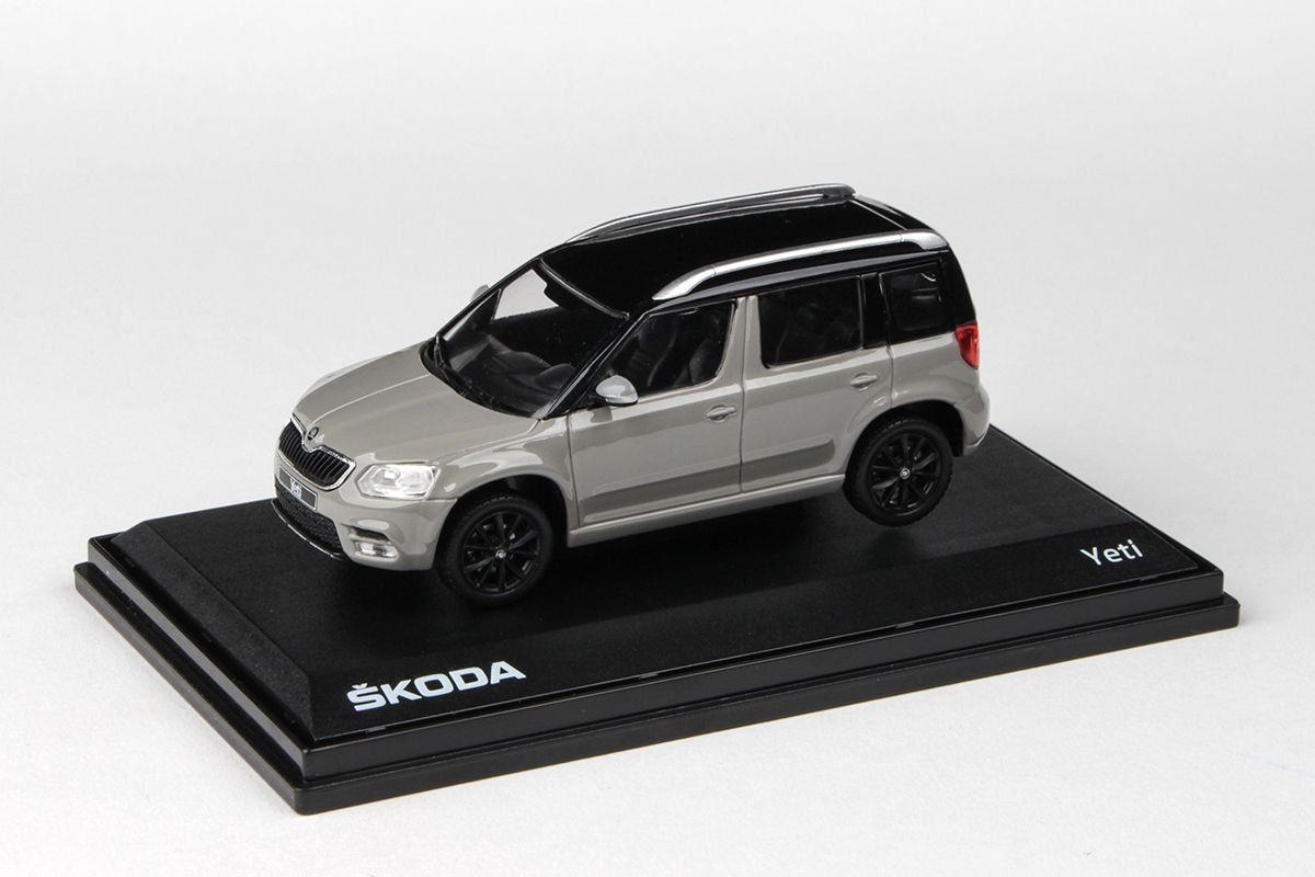 Skoda Modellini d'auto: Skoda Yeti Phase II  2013-2017 hellgrau / schwarz     1:43 – Nuovo e nell'imballaggio originale da Gerlafingen venduto da espero88 8