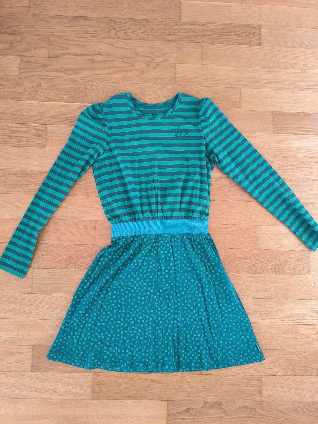 We Robes et jupes: 5 Stk Freizeitkleid Gr. 146 – Neuf (Voir description) à Münsingen par pas_82kk 1