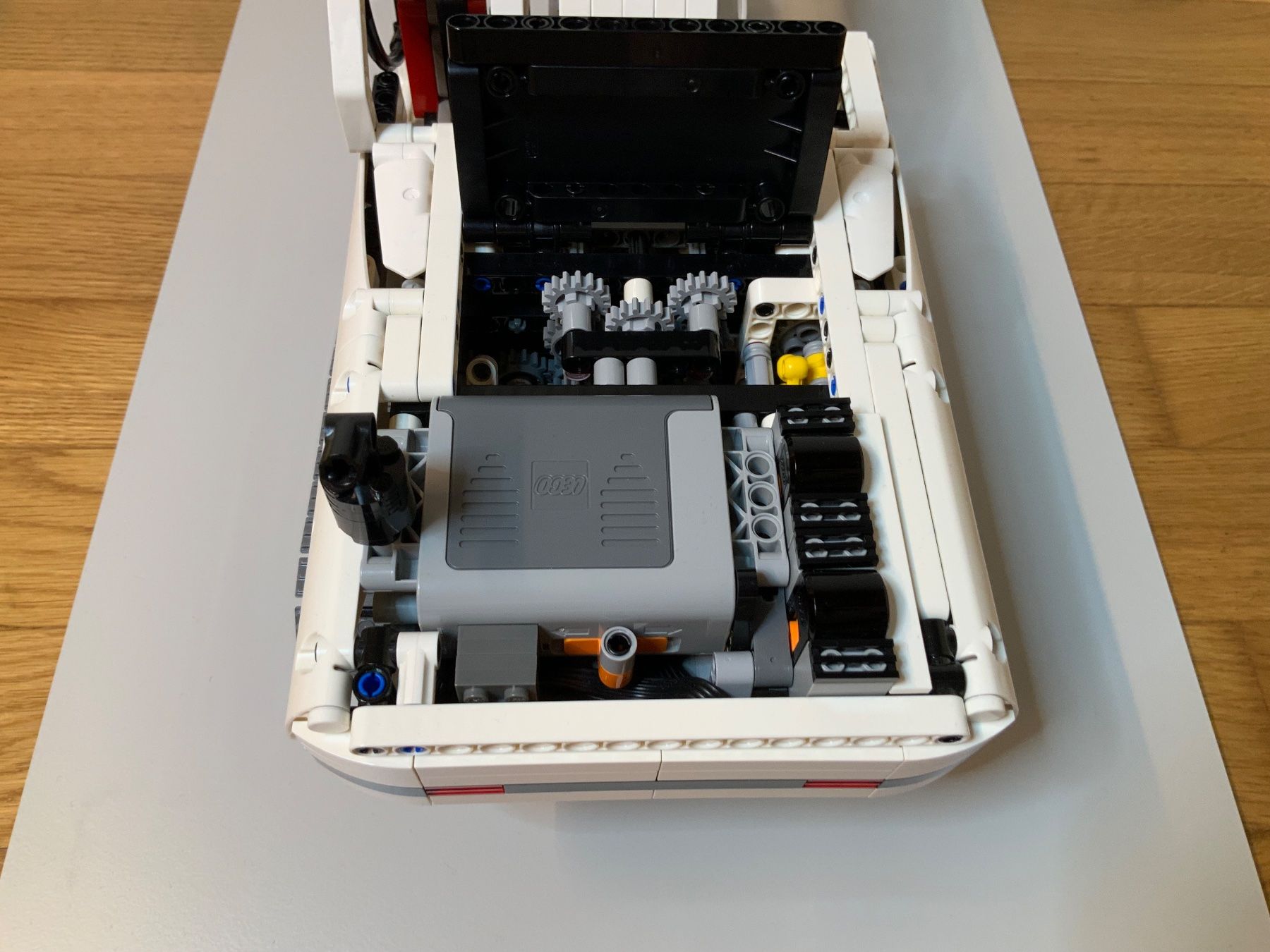 Lego Kit di costruzioni: LEGO Technic 8043 Motorized Excavator White Edition – Nuovo (secondo la descrizione) da Tagelswangen venduto da rotsi 3