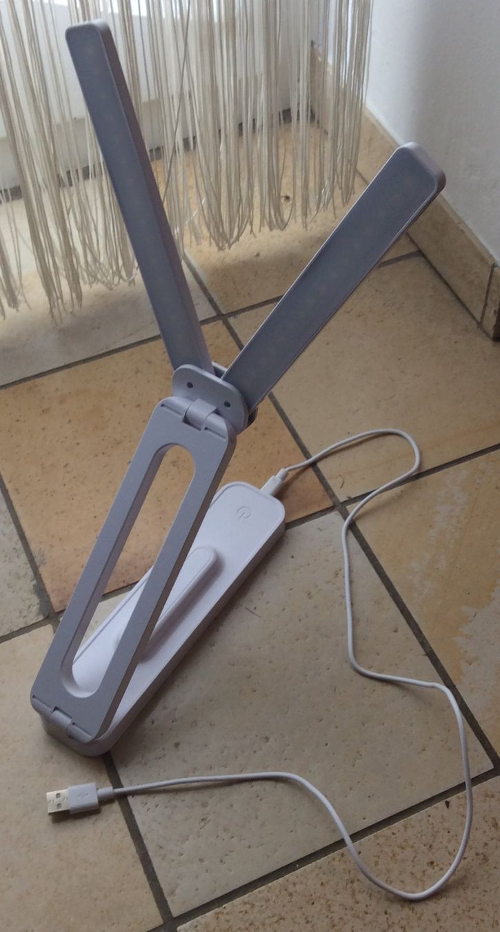 Lampade: LED Schreibtischlampe – Usato da Weisslingen venduto da EmpathyRose 3