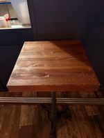 3 Table bistrot carrée en bois massif et fonte, vintage!