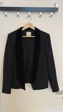 Blazer Pinko Black Velvet Collar Good Condition