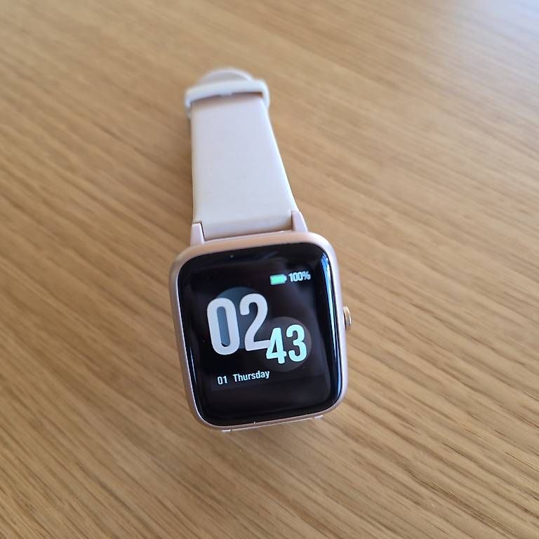 Smartwatch: Hama Sportuhr Smartwatch Fitnesstracker – Usato da Reichenbach i. K. venduto da likki07 4