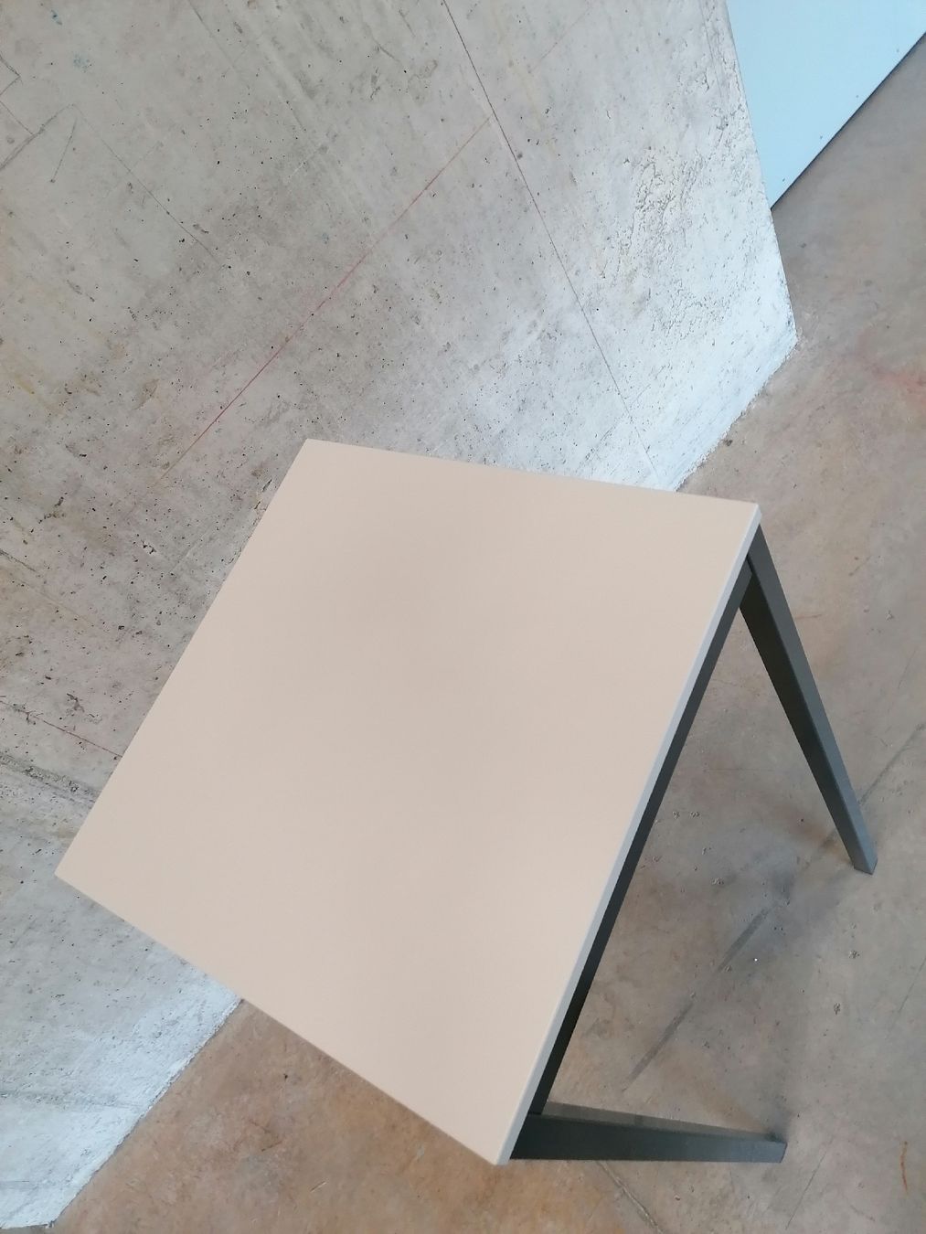 Tavoli: Cafeteria Stehtische – Nuovo (secondo la descrizione) da Schleitheim venduto da Hotpoyo 1