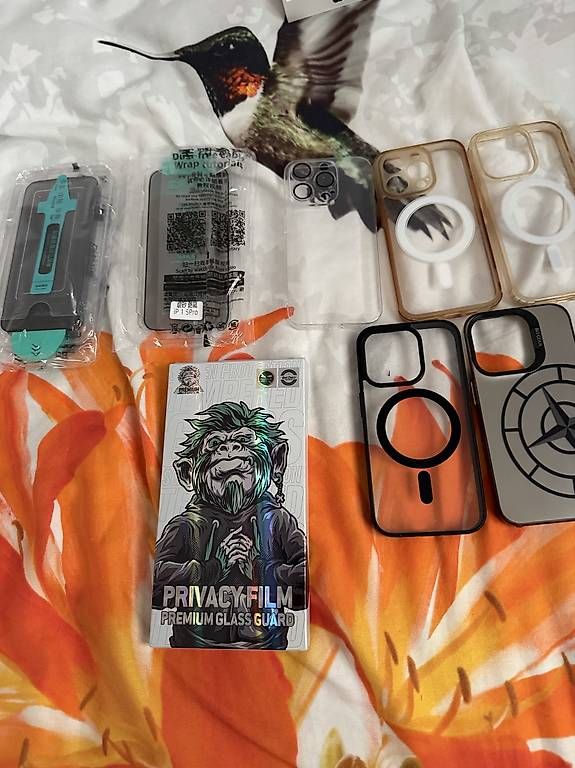 Coques & Protection écran: 5 coques pour iPhone 15 pro – D'occasion à Morges par bir_9rsr