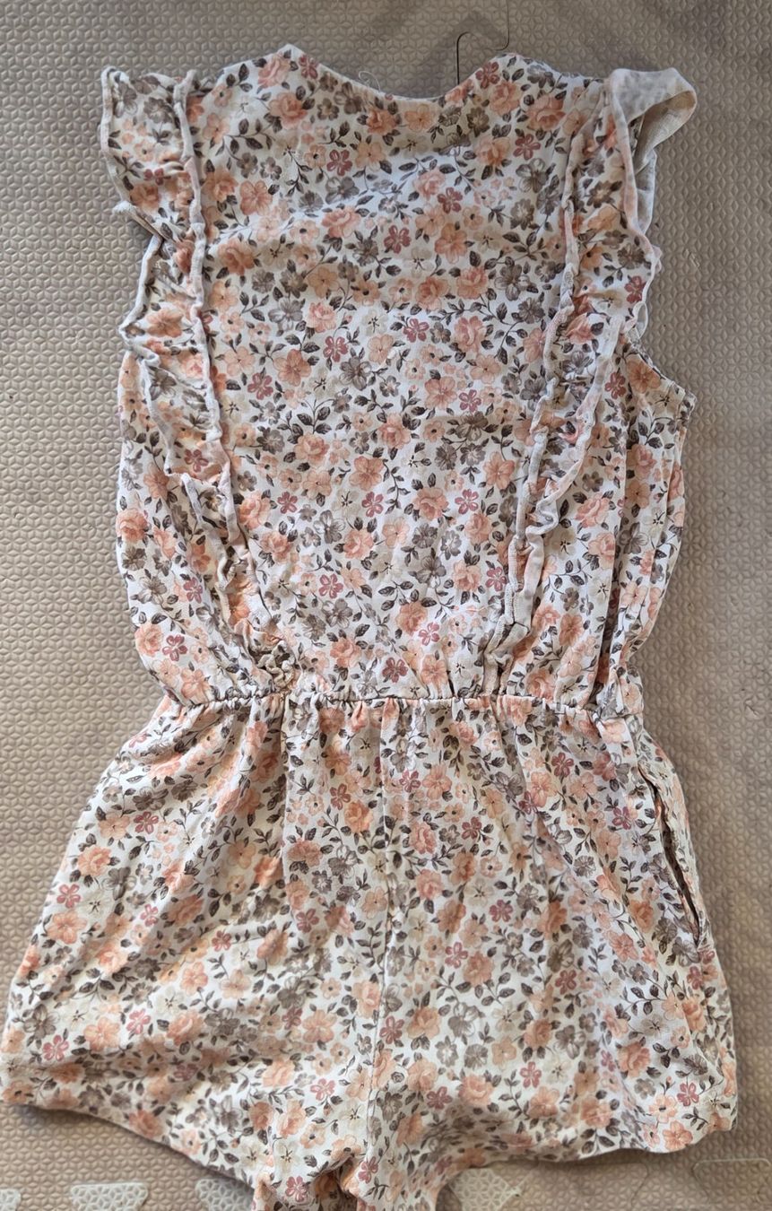 Jumpsuits: Newbie Einteiler, Gr. 104, Couvertversand – Gebraucht aus Seftigen von Durham01 1
