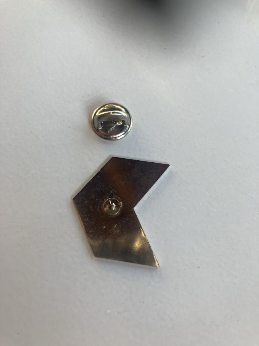 Placchette & Badge: Pin Zürcher Kantonalbank – Usato da Eschlikon TG venduto da Urs.knopf 1