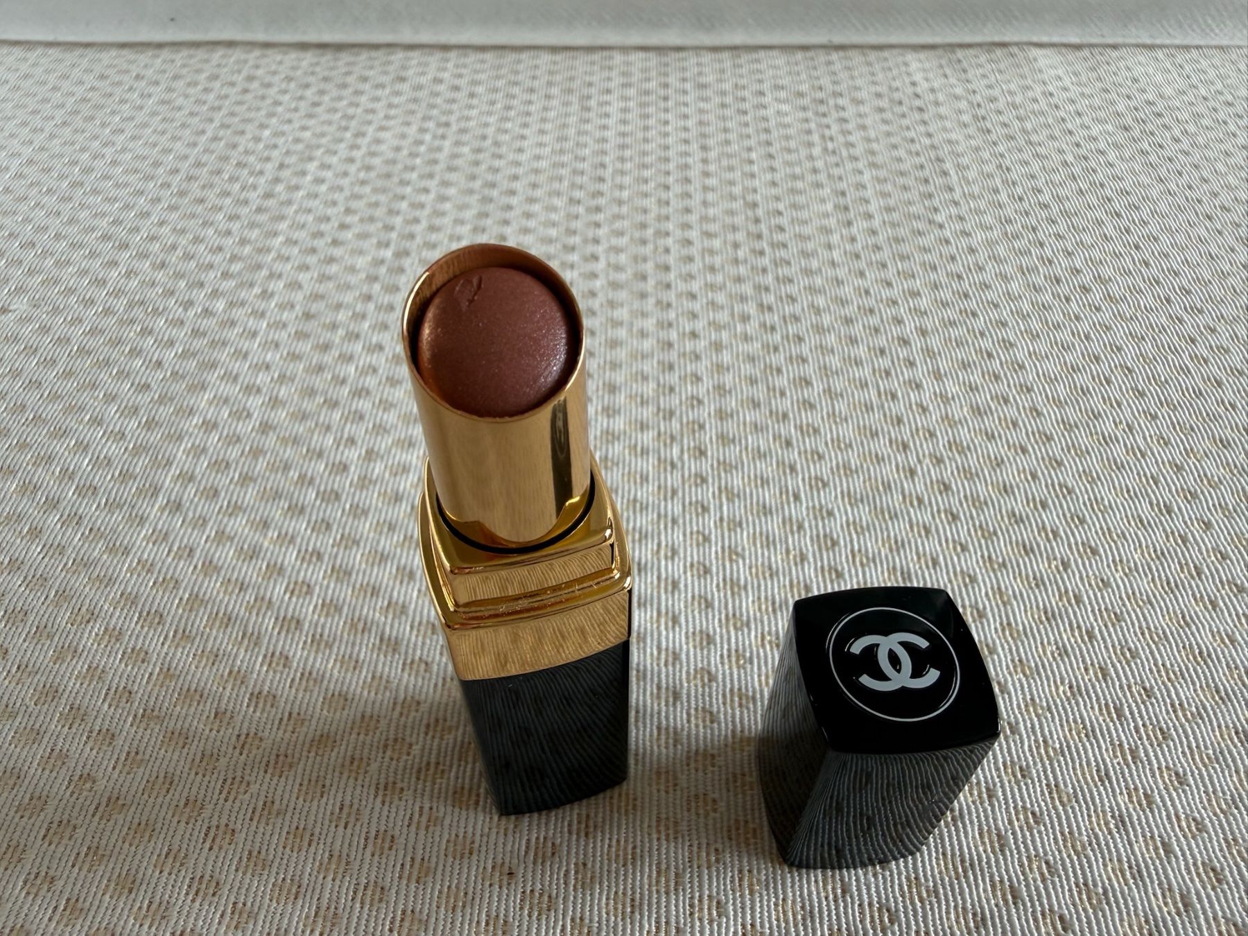 Chanel Make-up: Chanel - Rouge à lèvres - Stick – Usato da Sion venduto da accroshoes 2